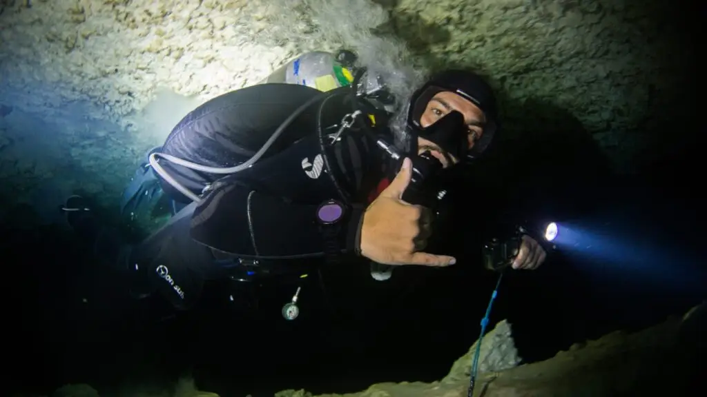 Humann Pour-Heidari, scuba diving instructor and cave diver at Xibalba Divers MX