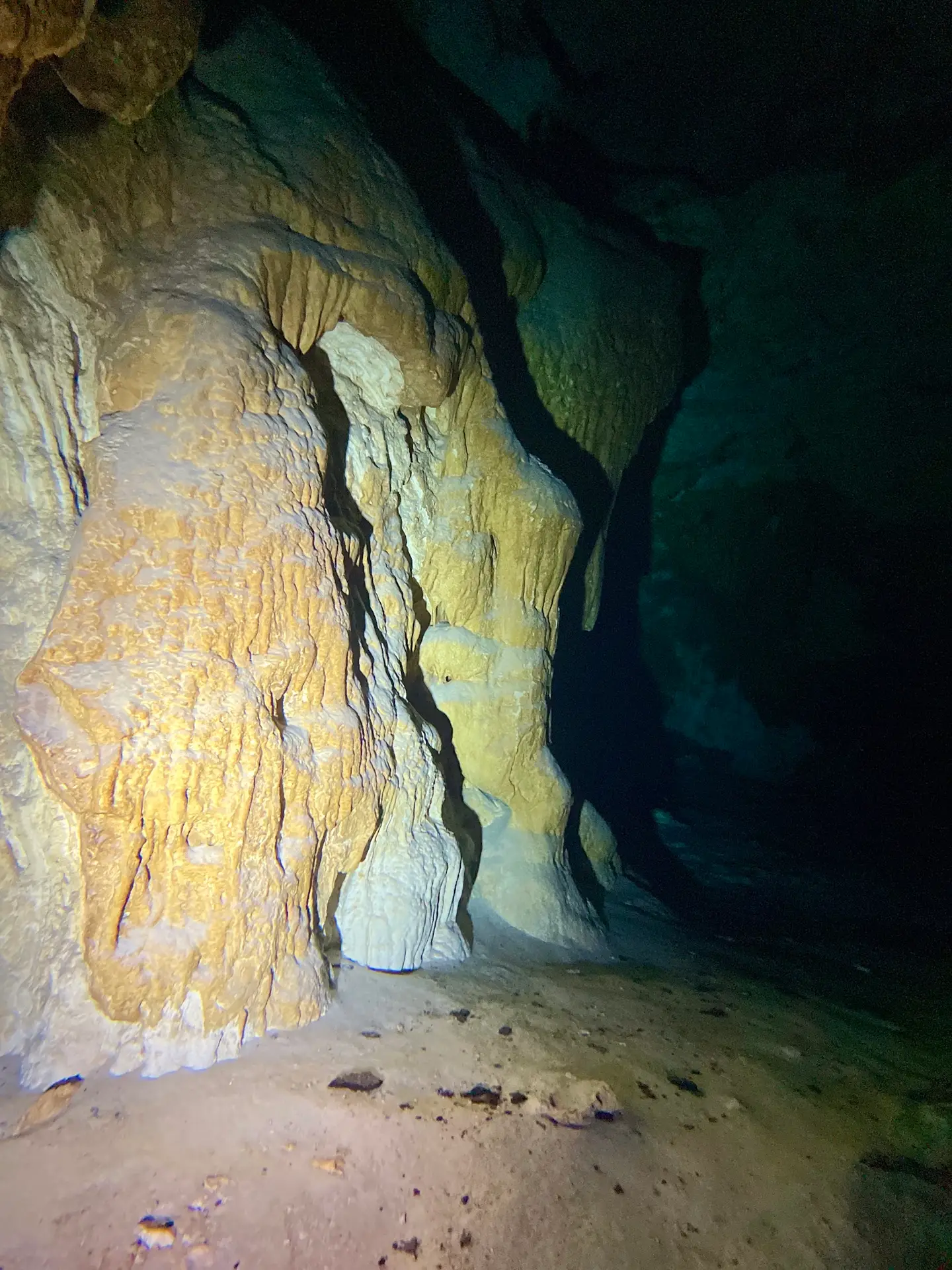 How to Become a Cave Diver in Mexico: From Cavern to Full Cave 2 Golden limestone passage inside a Riviera Maya underwater cave